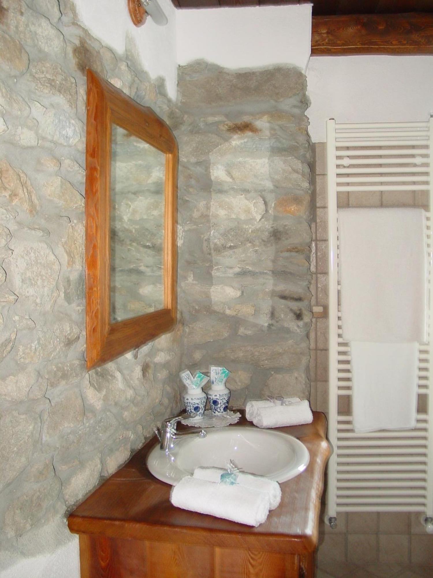 La Peiro Douco Guest House Roure Turin Екстериор снимка